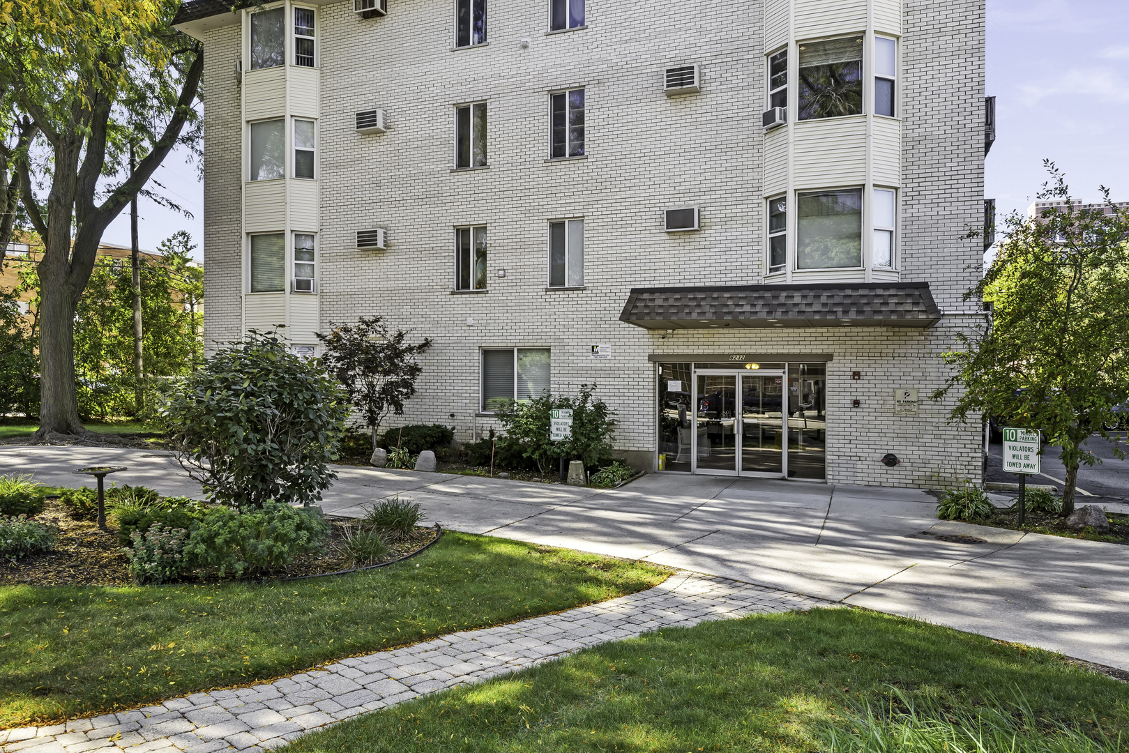 8232 Niles Center Road #304, Skokie, IL 60077