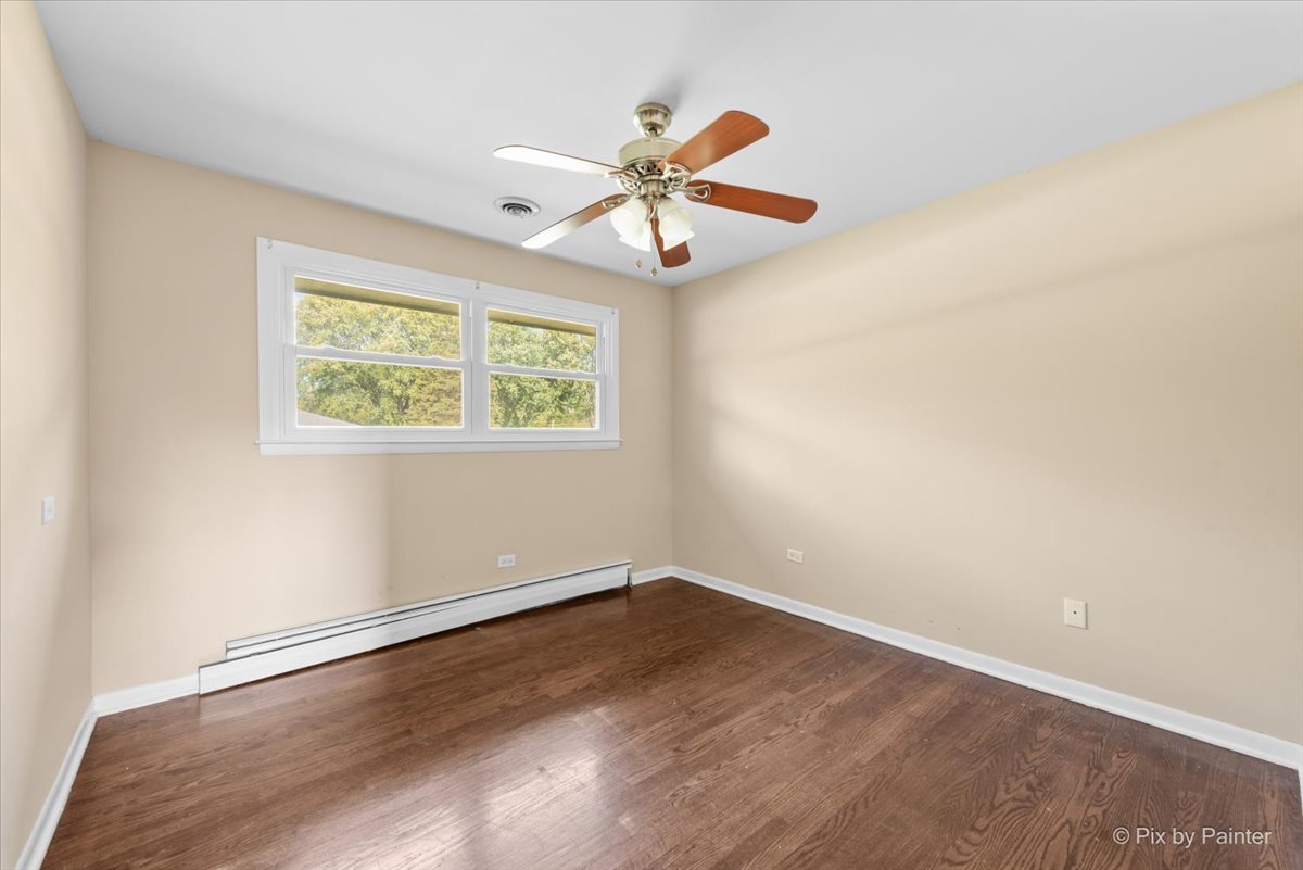 24251 W Bayview Road, Antioch, IL 60002