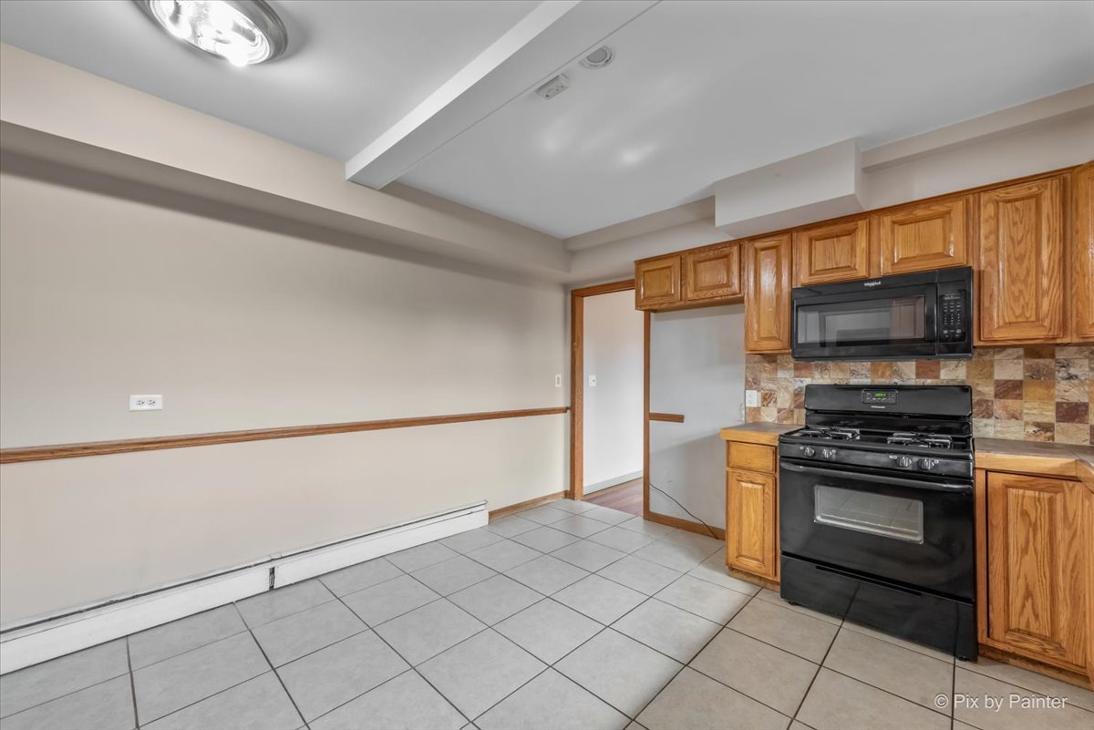 24251 W Bayview Road, Antioch, IL 60002