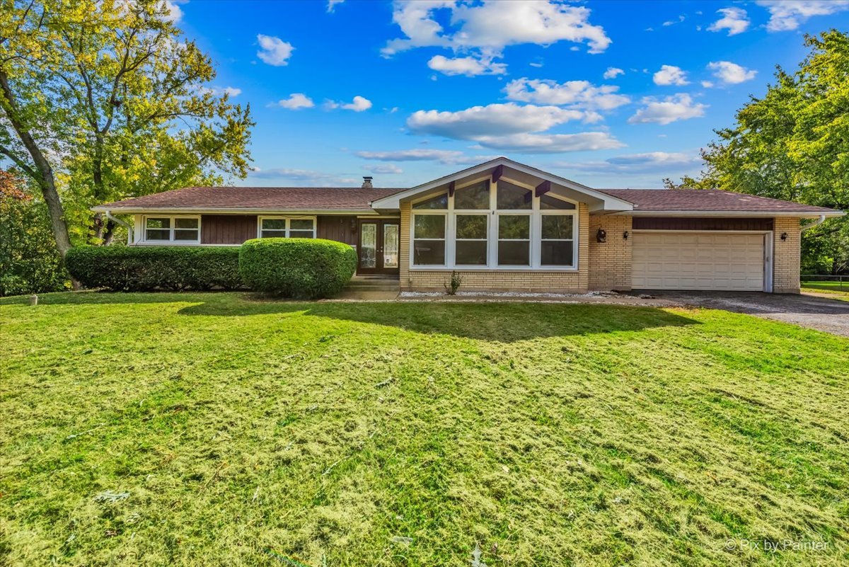 24251 W Bayview Road, Antioch, IL 60002