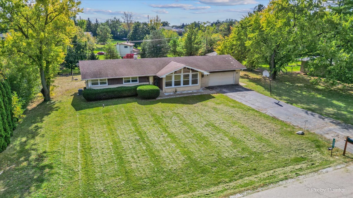 24251 W Bayview Road, Antioch, IL 60002