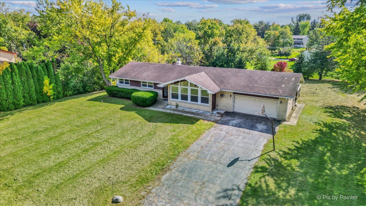 24251 W Bayview Road, Antioch, IL 60002