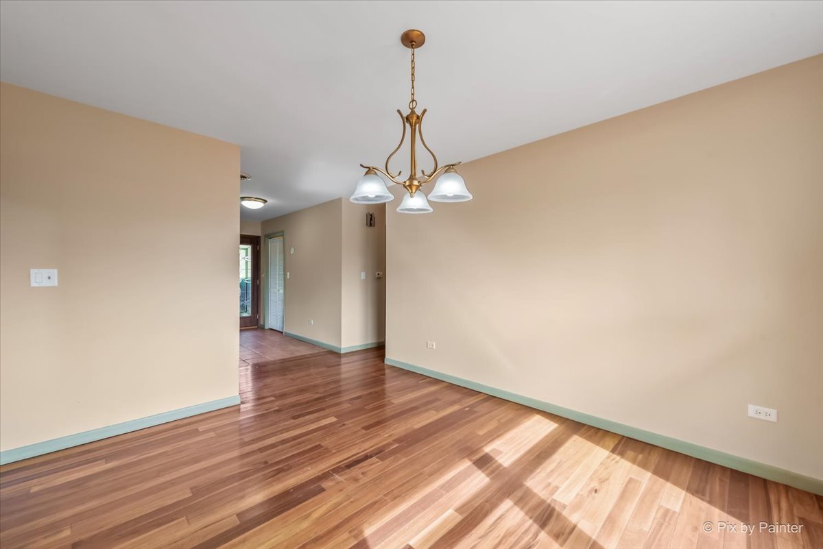 24251 W Bayview Road, Antioch, IL 60002