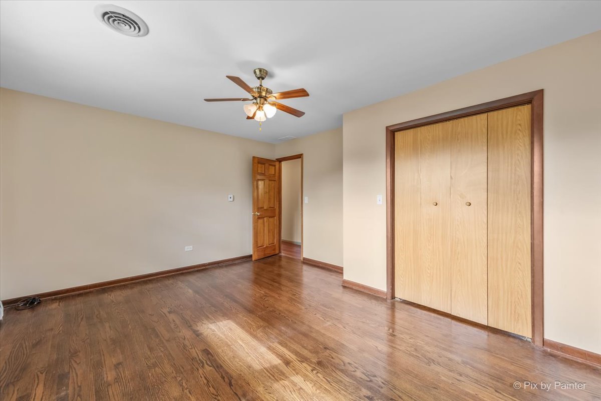 24251 W Bayview Road, Antioch, IL 60002
