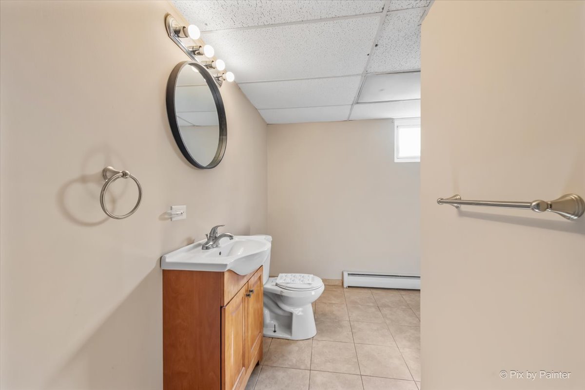 24251 W Bayview Road, Antioch, IL 60002