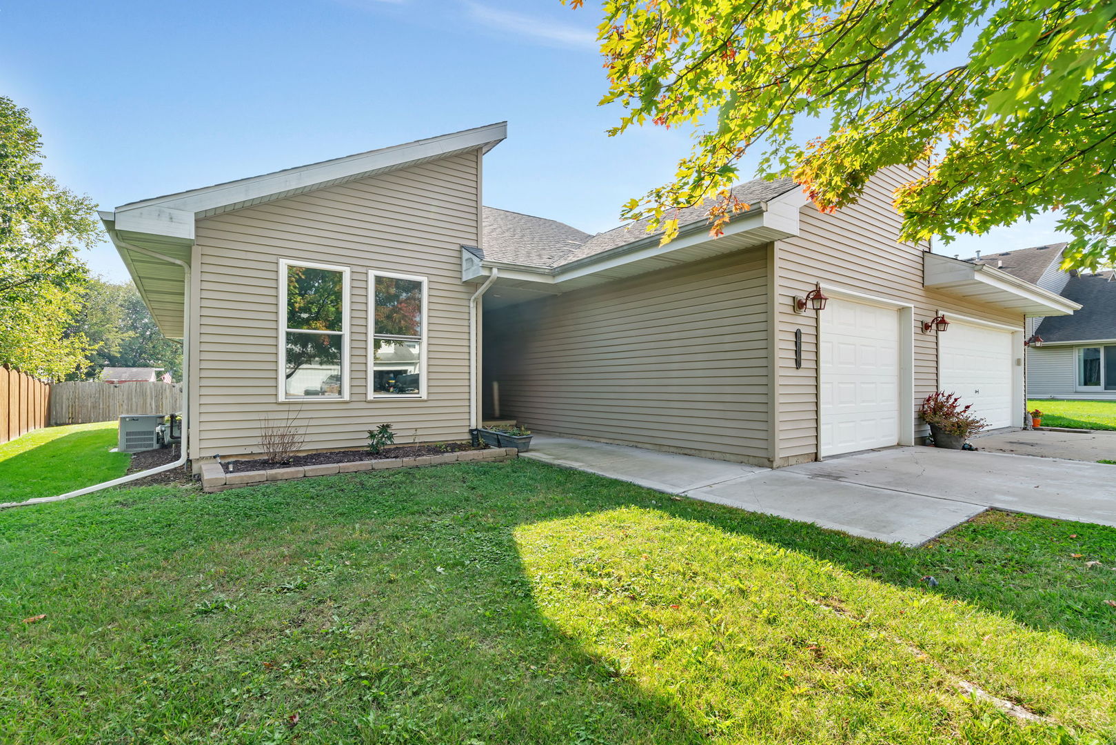 210 Kevin Drive, Diamond, IL 60416