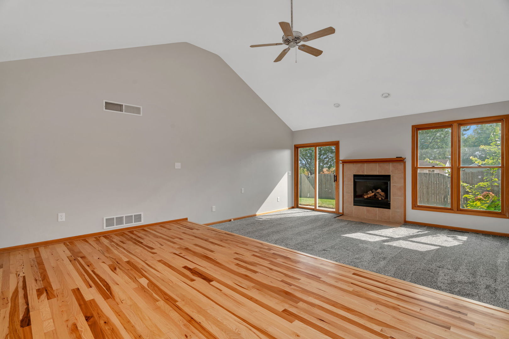 210 Kevin Drive, Diamond, IL 60416