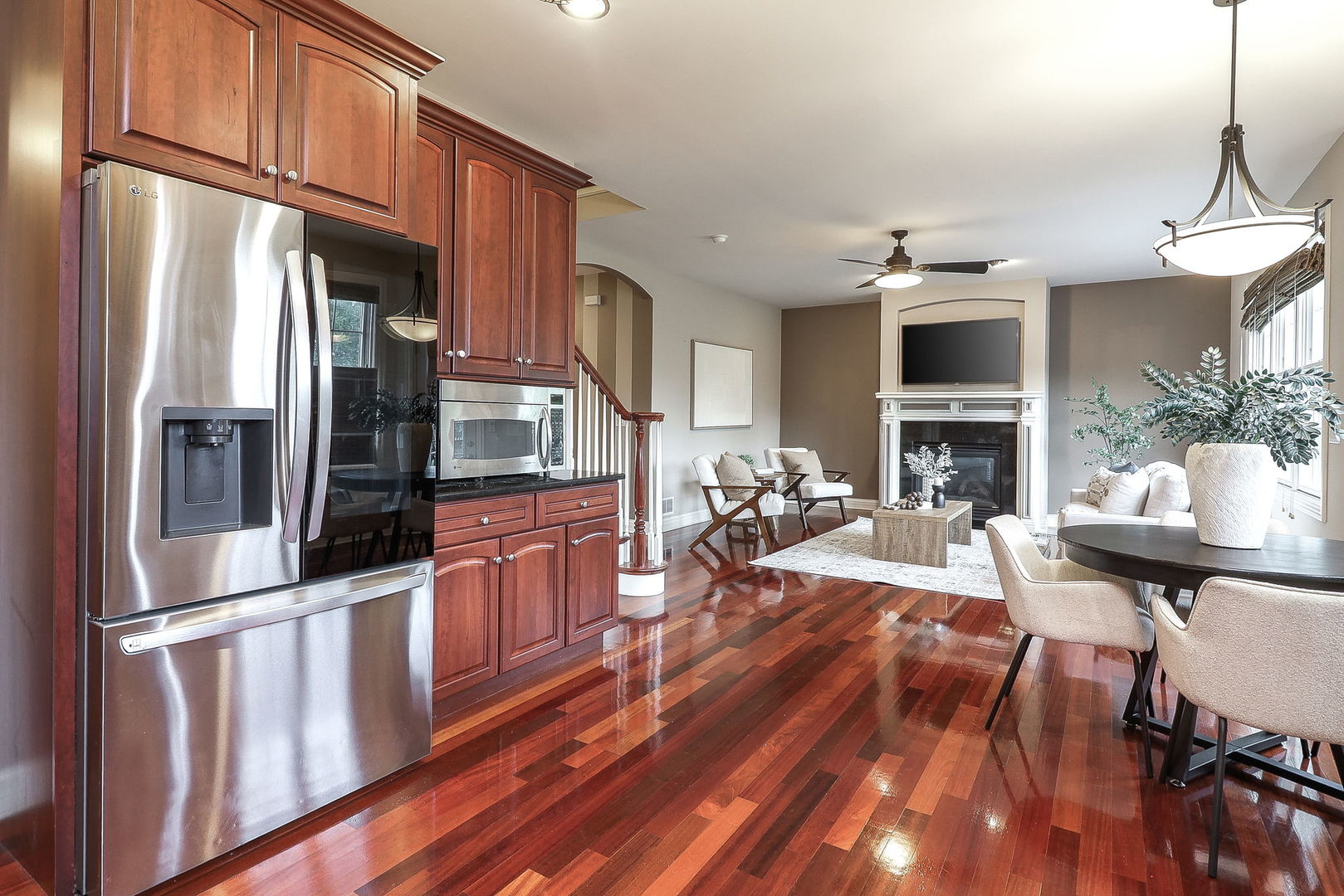 1208 Connamara Court, Westmont, IL 60559