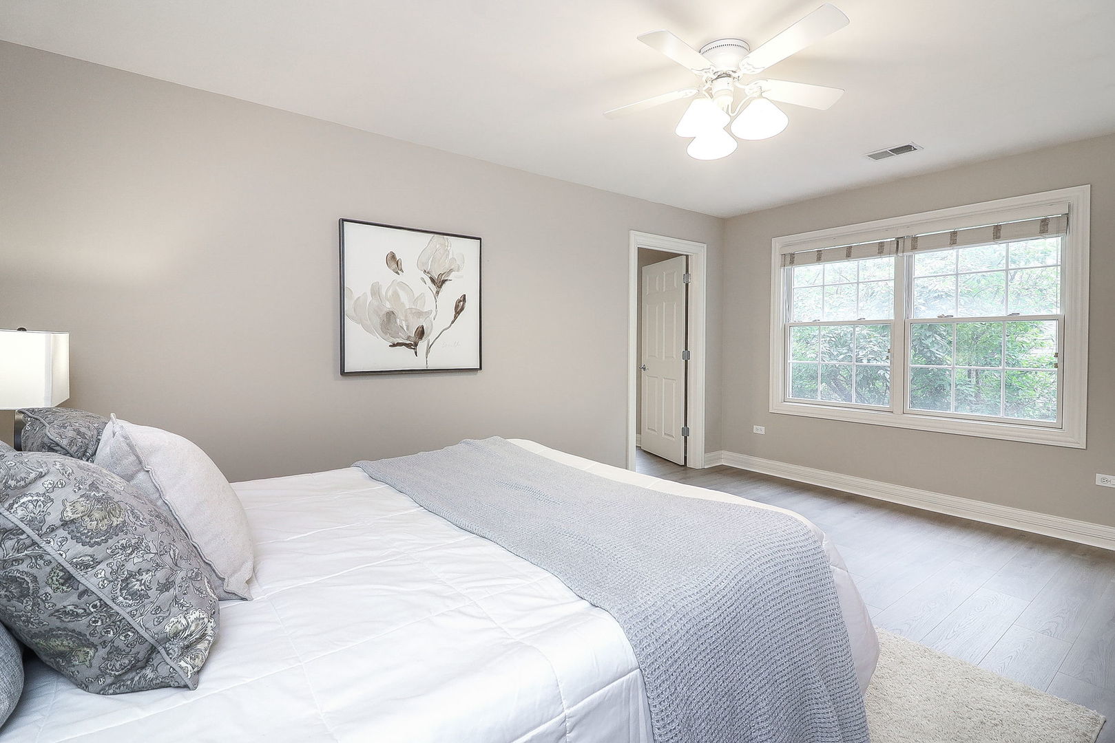 1208 Connamara Court, Westmont, IL 60559