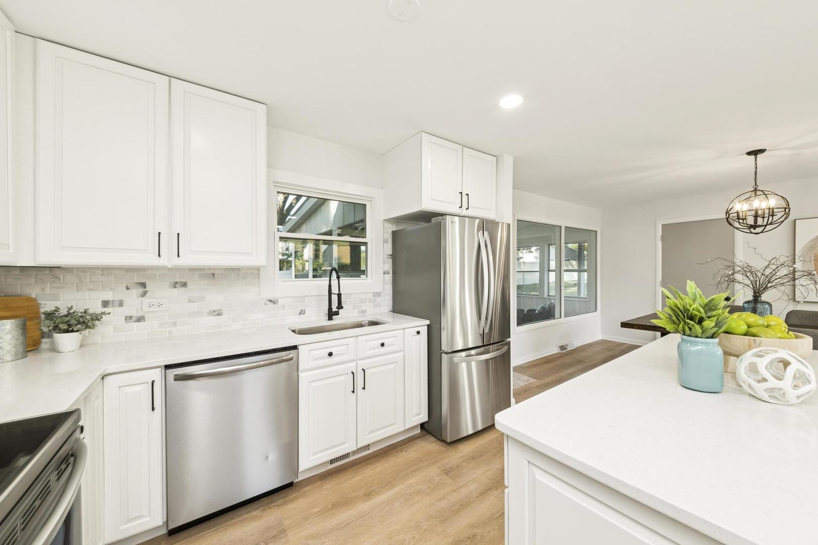 930 Jefferson Avenue, Elgin, IL 60120