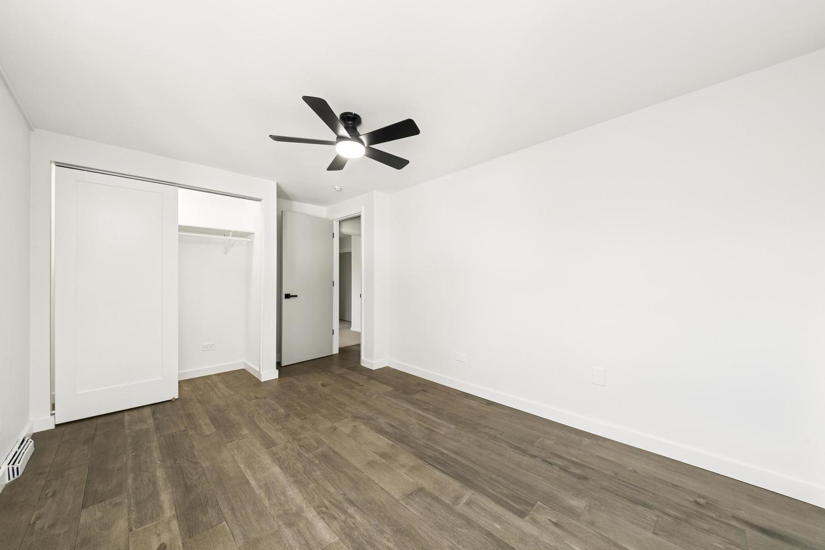 930 Jefferson Avenue, Elgin, IL 60120