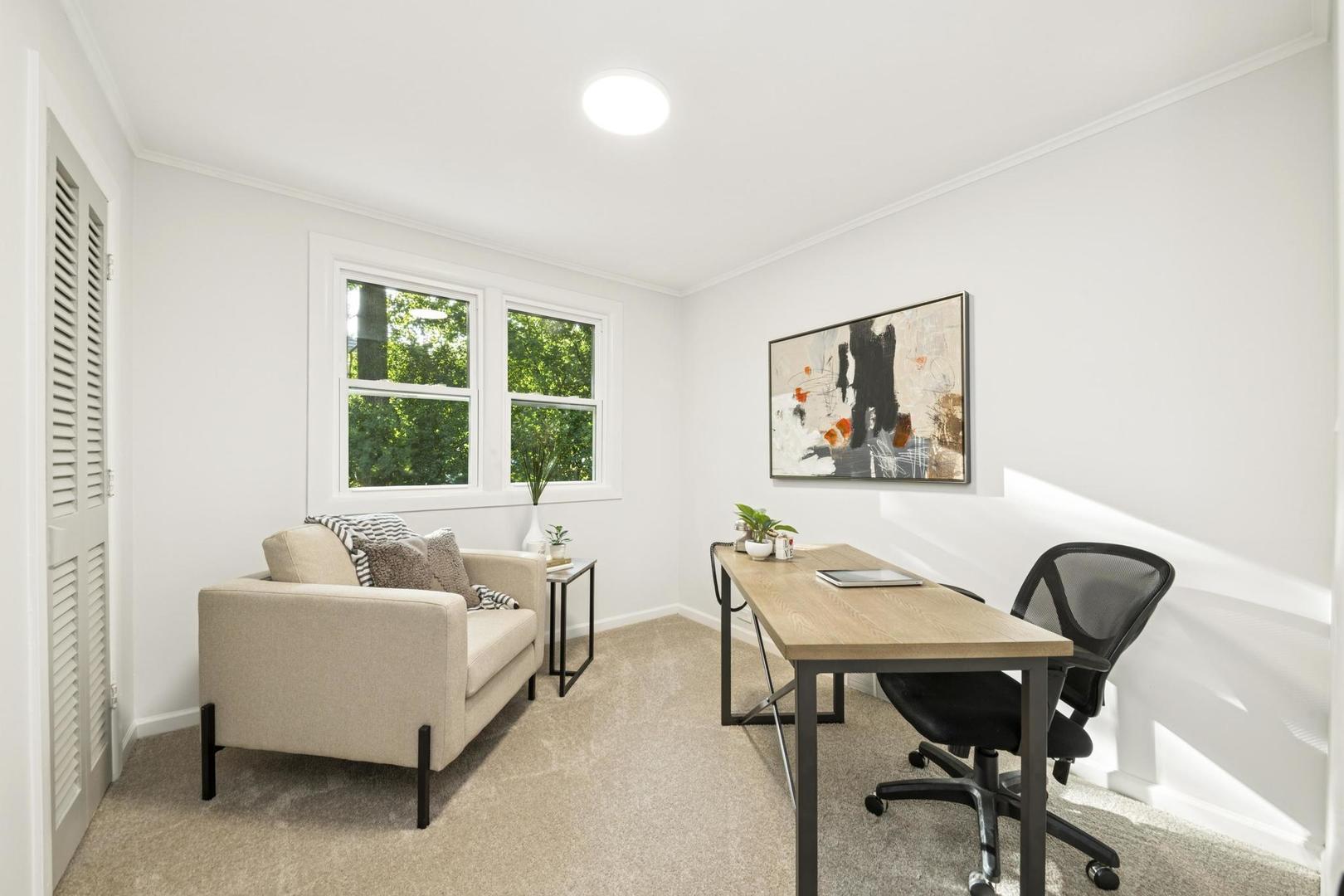 930 Jefferson Avenue, Elgin, IL 60120