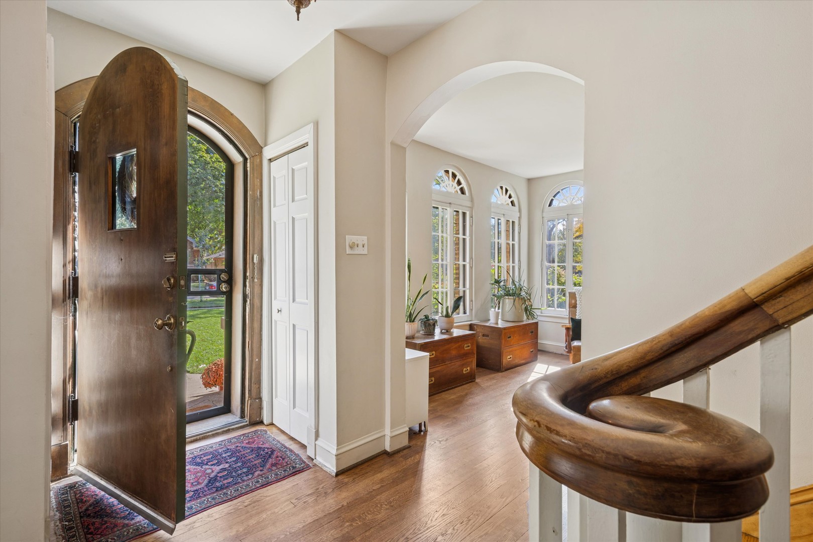 10148 S Oakley Avenue, Chicago, IL 60643