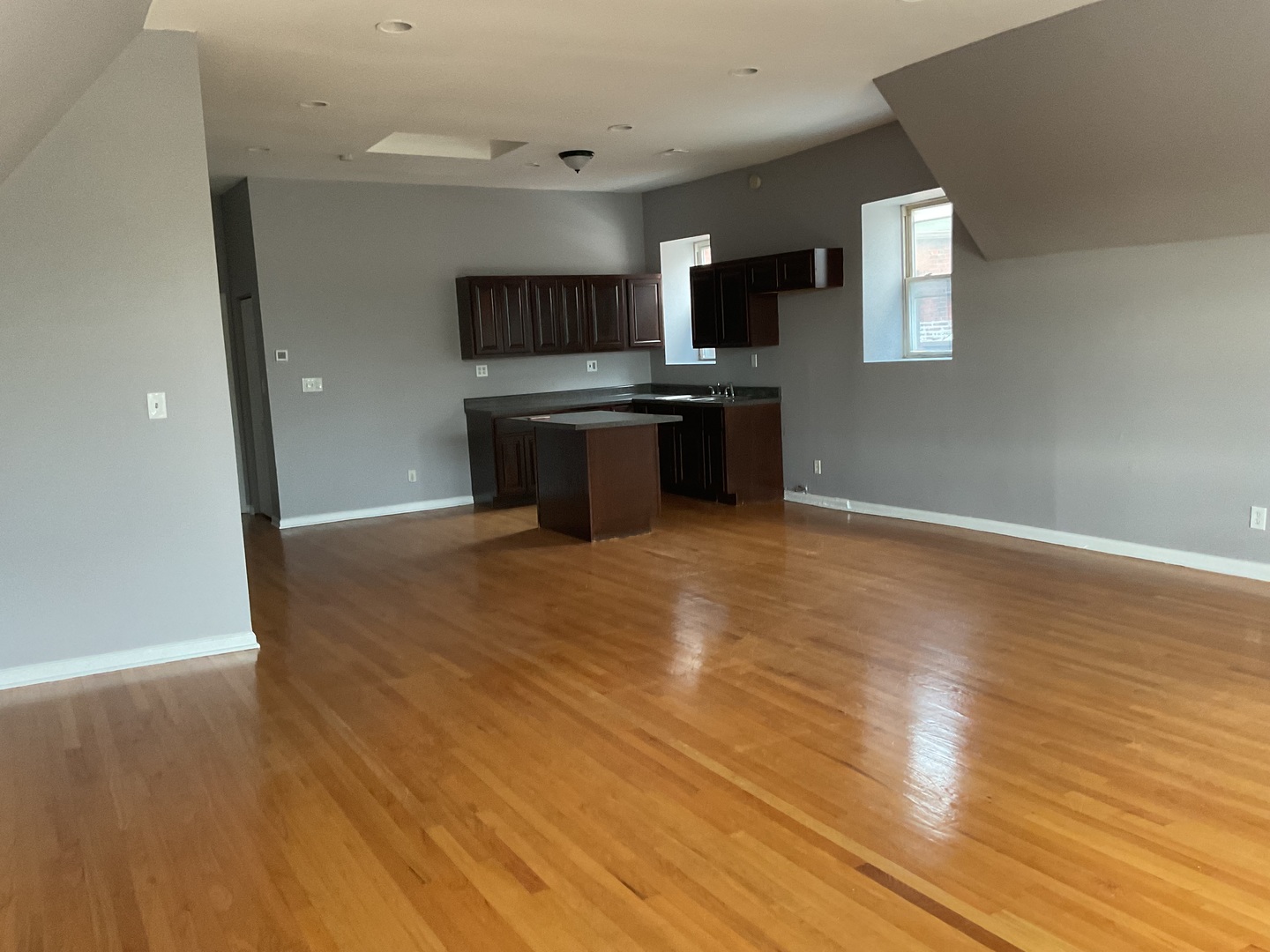 3740 S Michigan Avenue #3, Chicago, IL 60653