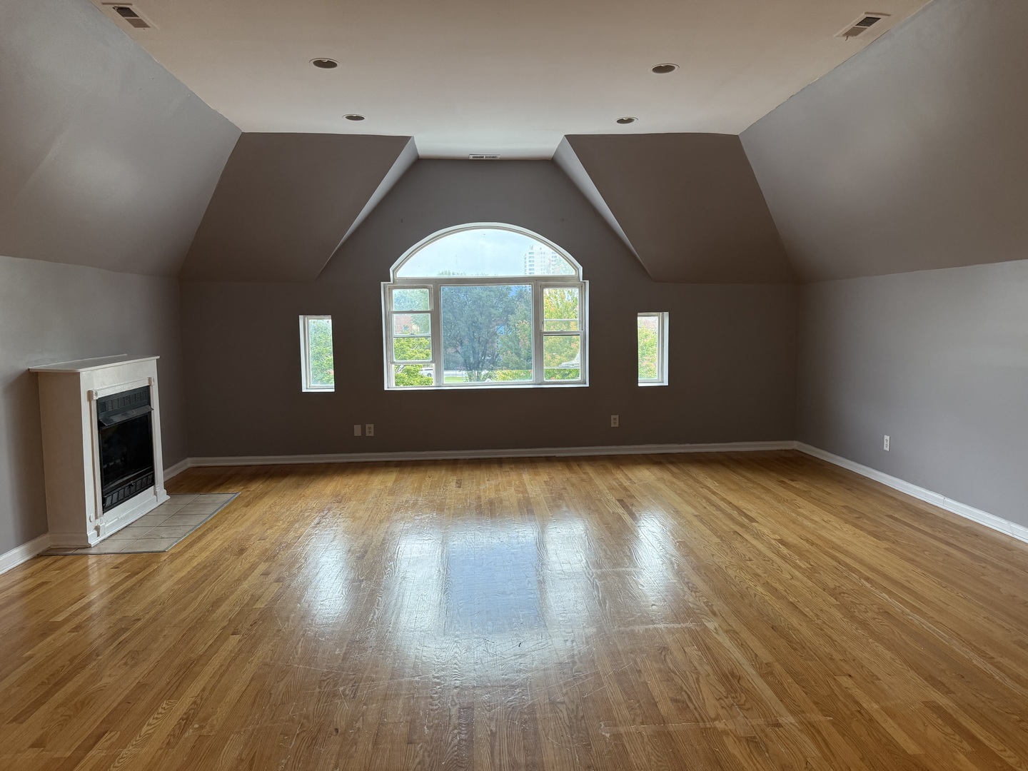 3740 S Michigan Avenue #3, Chicago, IL 60653