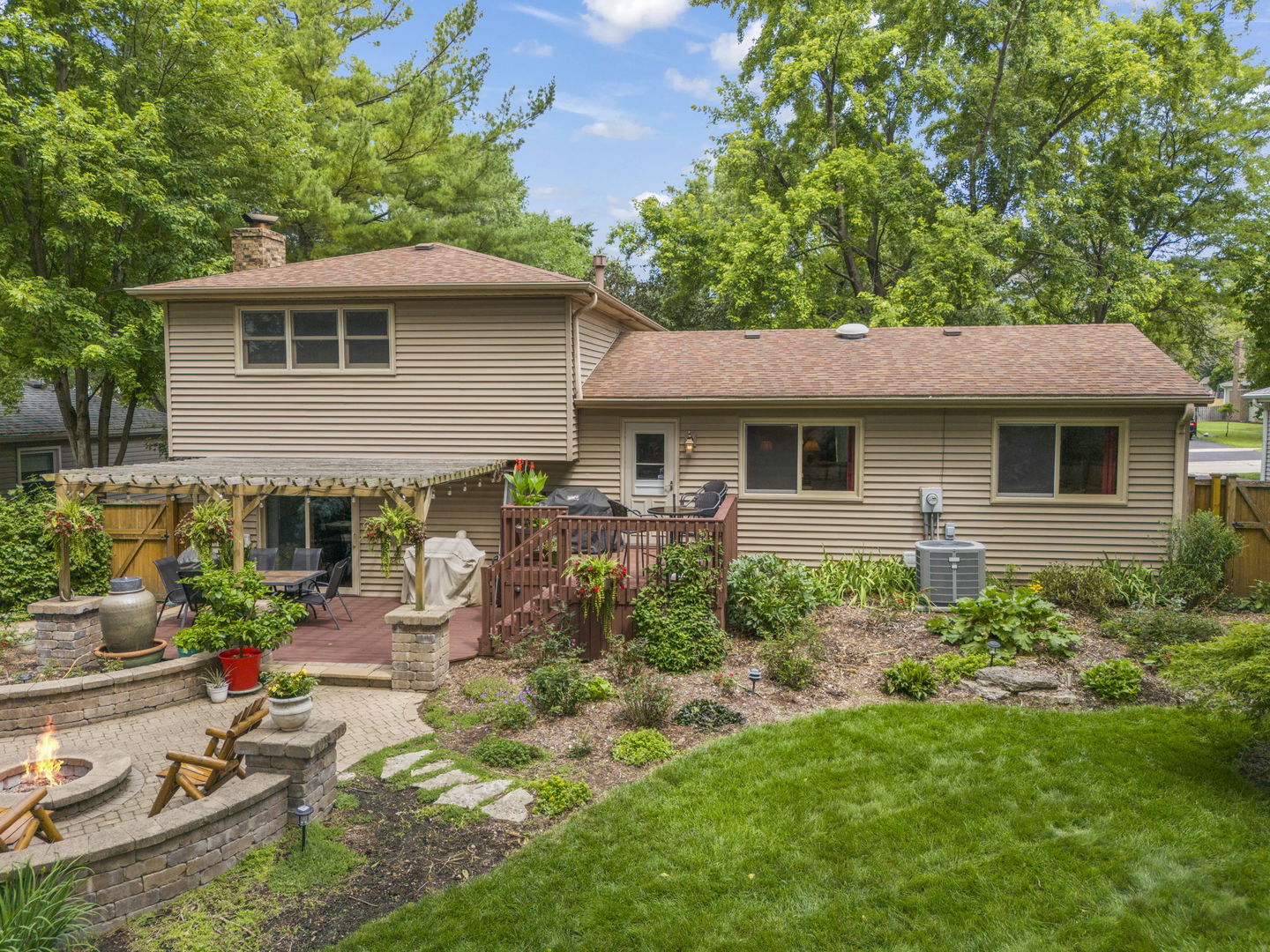 614 Bakewell Lane, Naperville, IL 60565