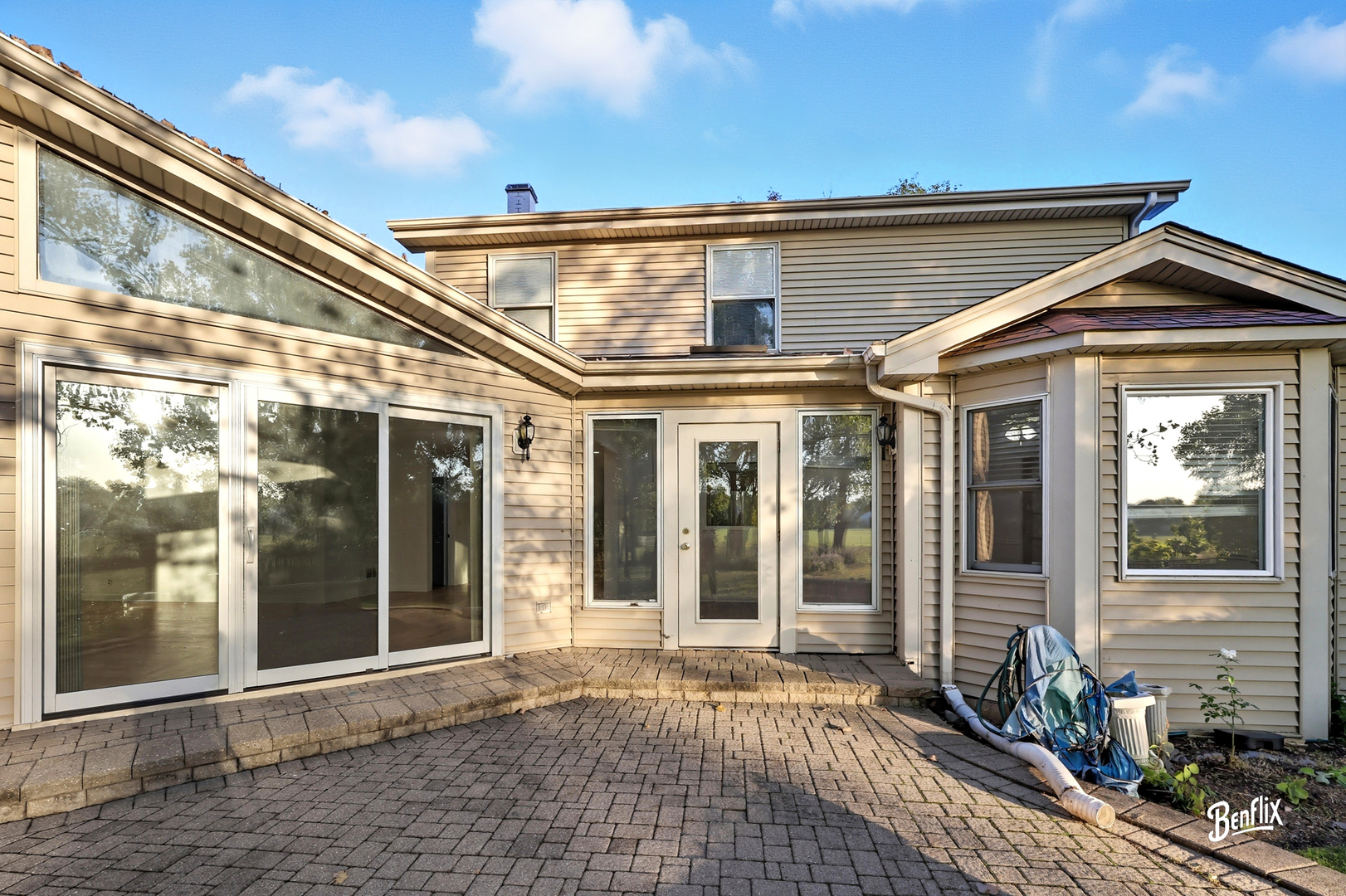 1118 Larraway Drive, Buffalo Grove, IL 60089