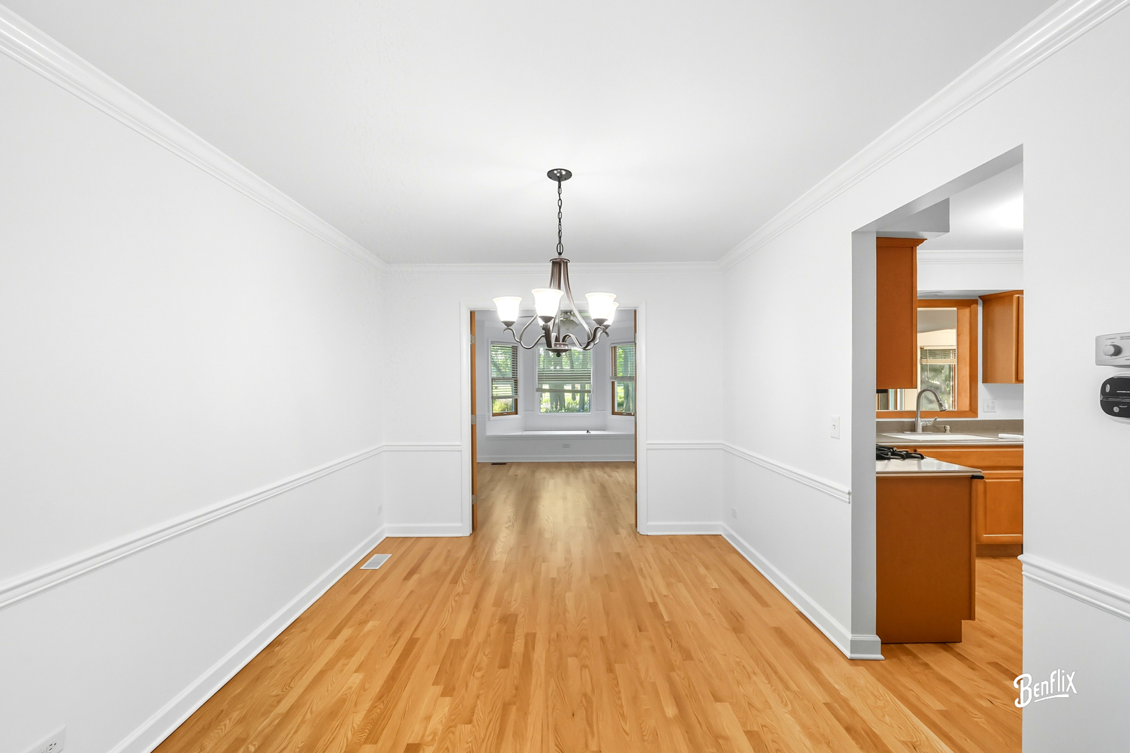 1118 Larraway Drive, Buffalo Grove, IL 60089