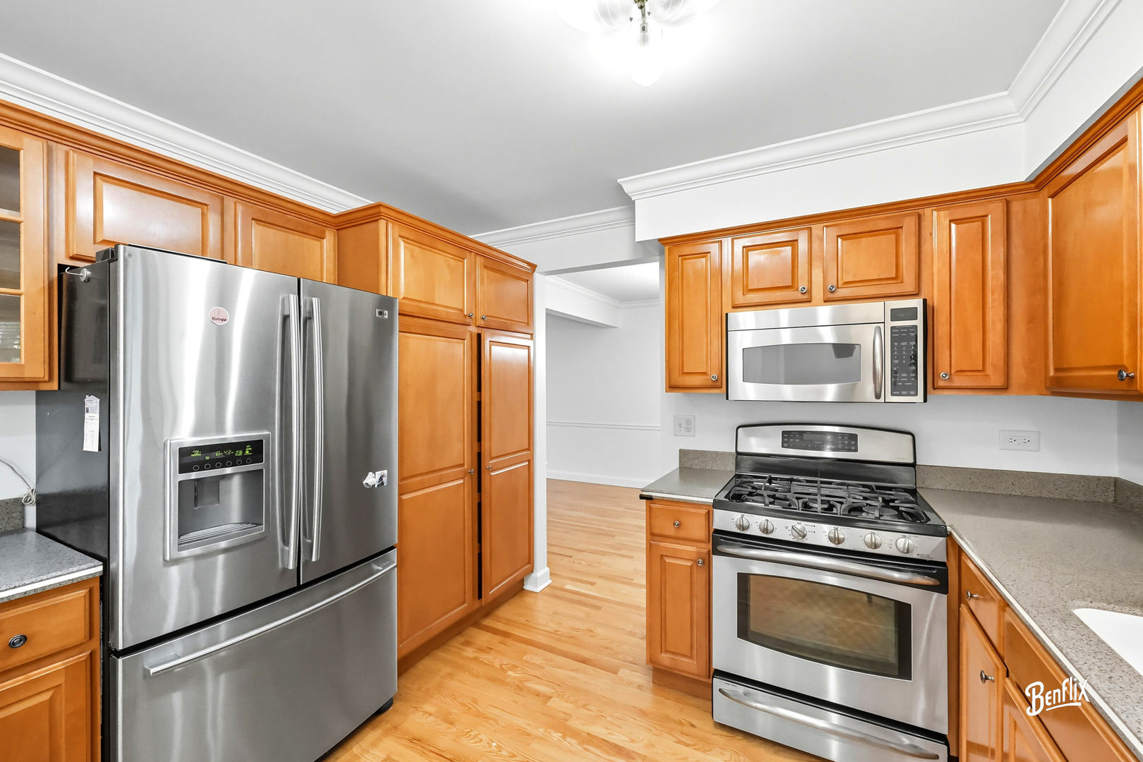 1118 Larraway Drive, Buffalo Grove, IL 60089