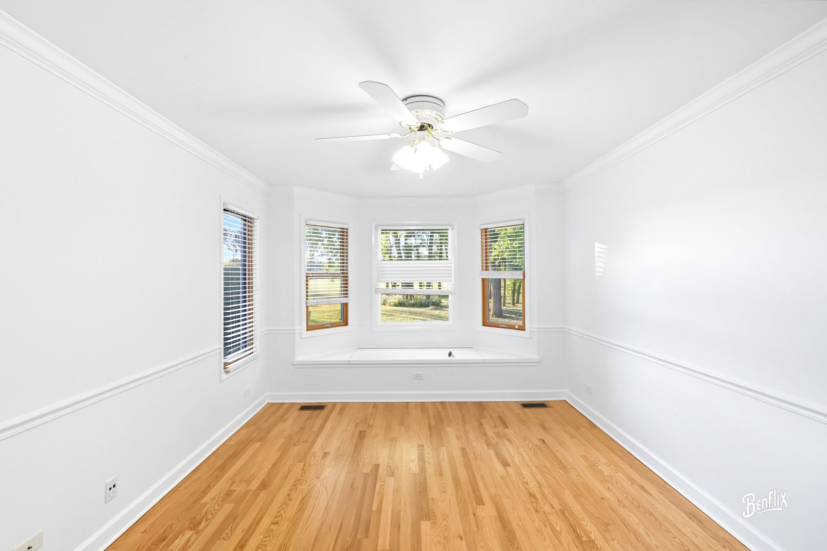 1118 Larraway Drive, Buffalo Grove, IL 60089