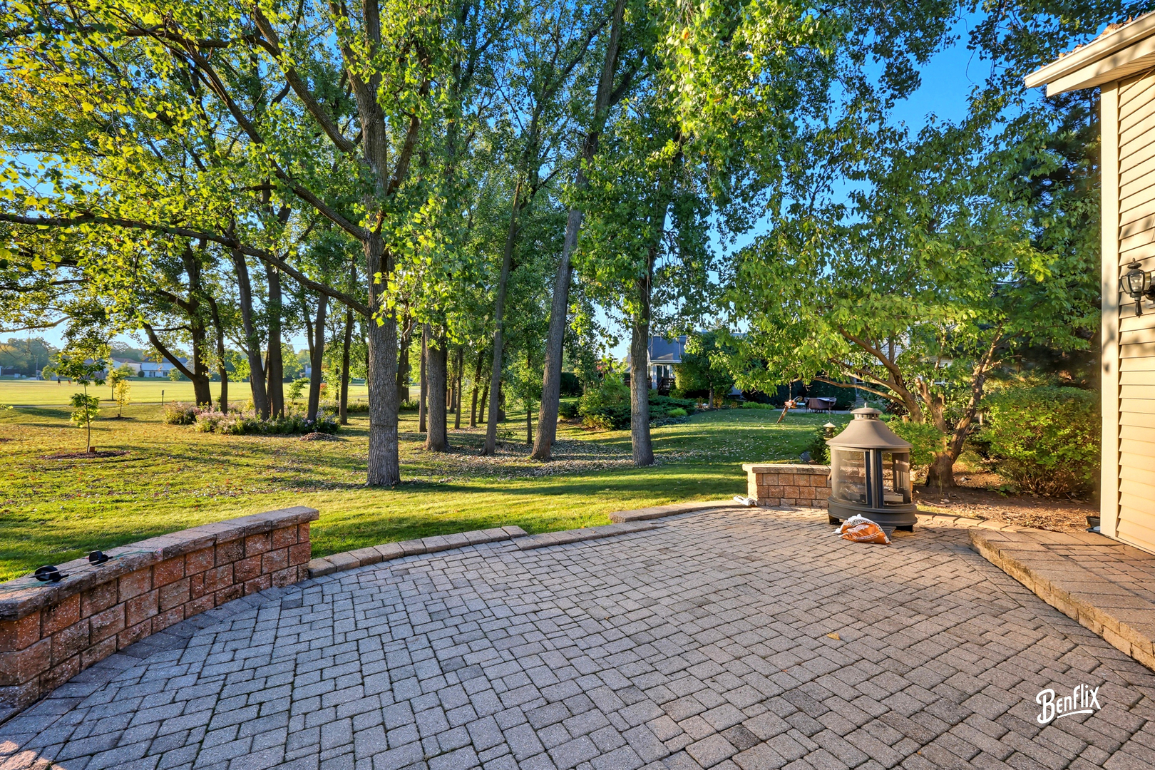 1118 Larraway Drive, Buffalo Grove, IL 60089