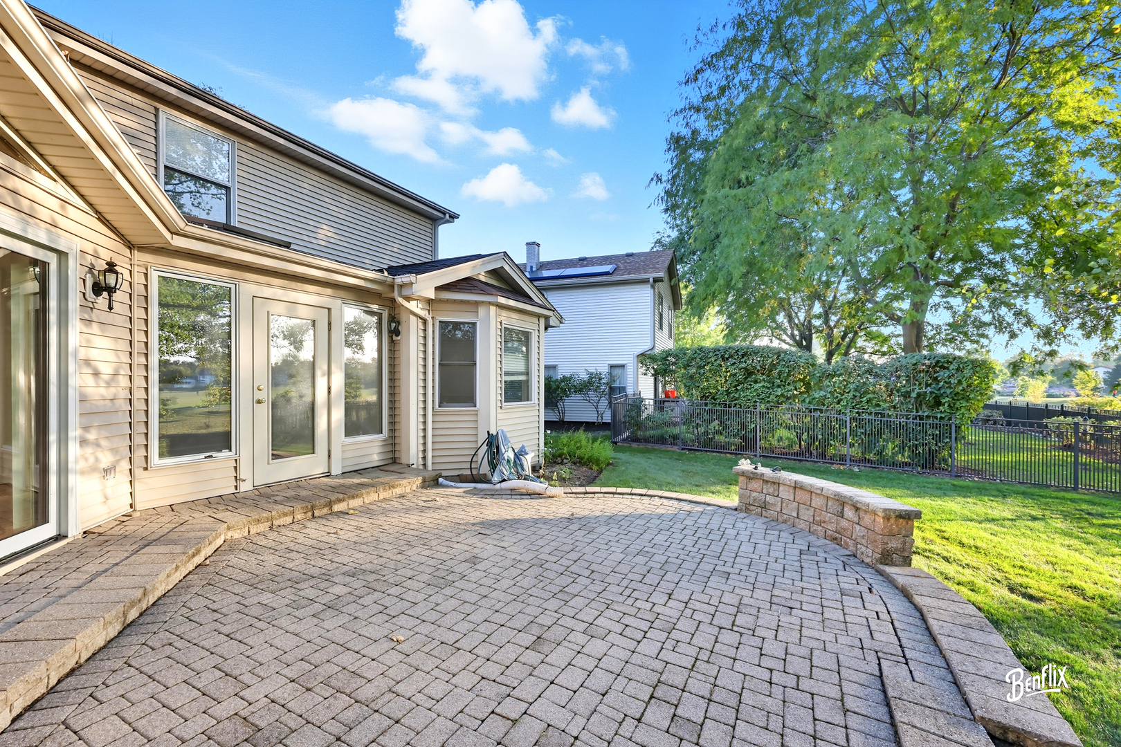 1118 Larraway Drive, Buffalo Grove, IL 60089