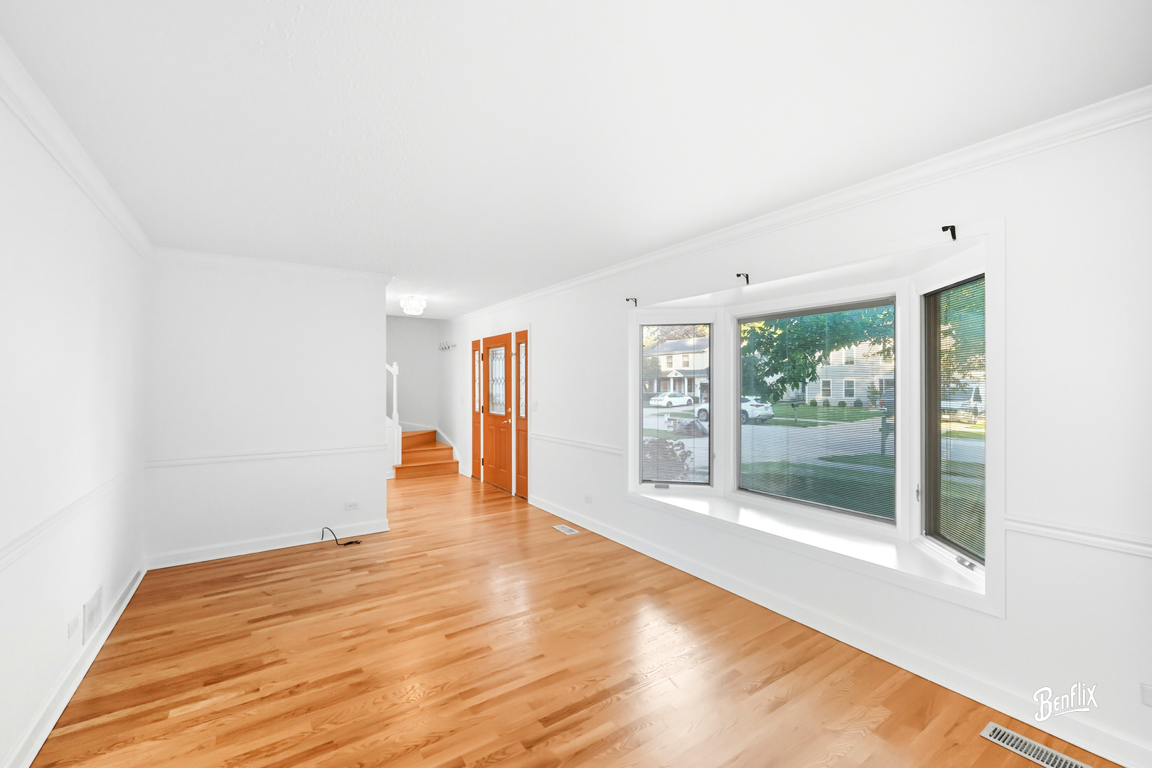 1118 Larraway Drive, Buffalo Grove, IL 60089