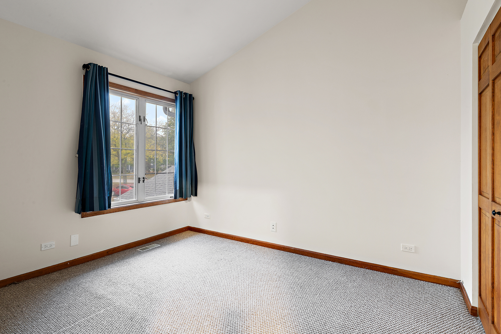 1134 S Parkside Drive, Palatine, IL 60067
