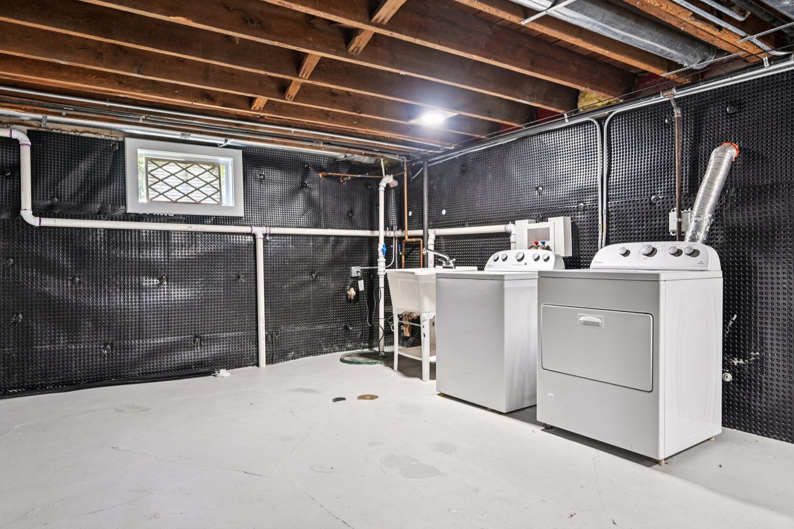 325 4th Street, Waukegan, IL 60085