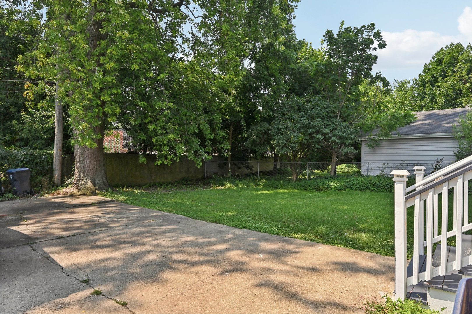 325 4th Street, Waukegan, IL 60085