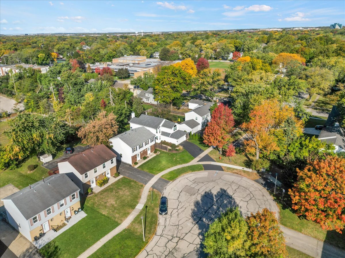 959 N Brainard Street, Naperville, IL 60563