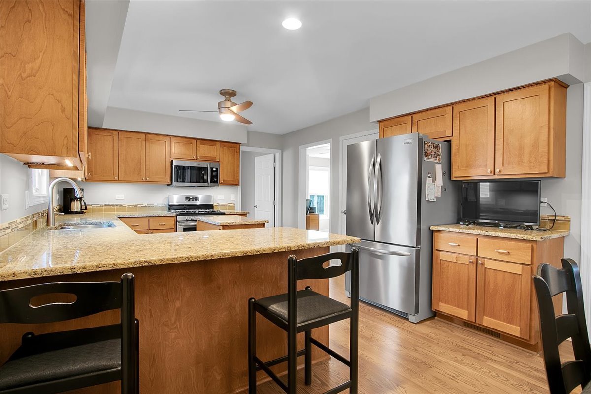 959 N Brainard Street, Naperville, IL 60563