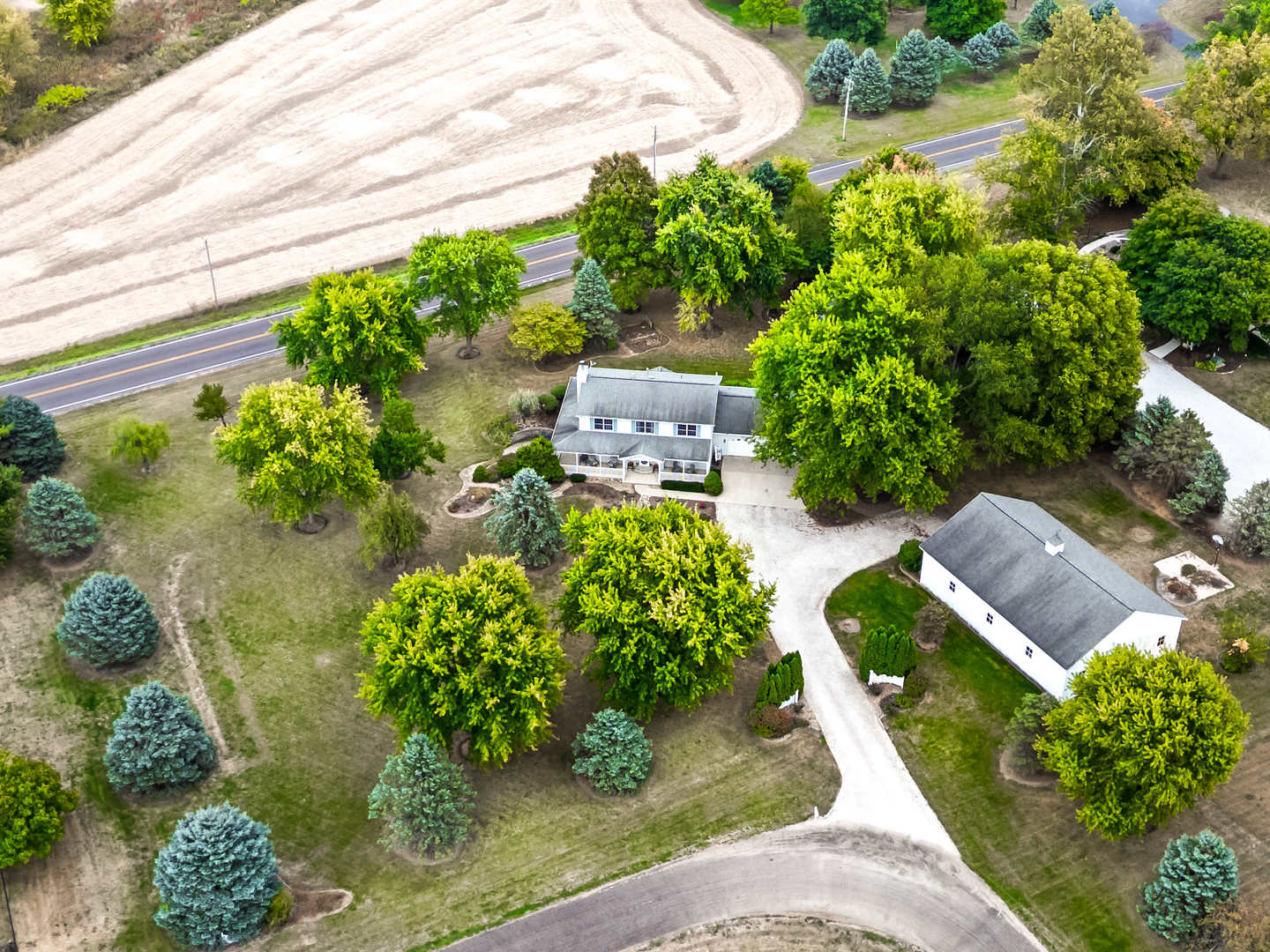 111 Donner Court, Heyworth, IL 61745