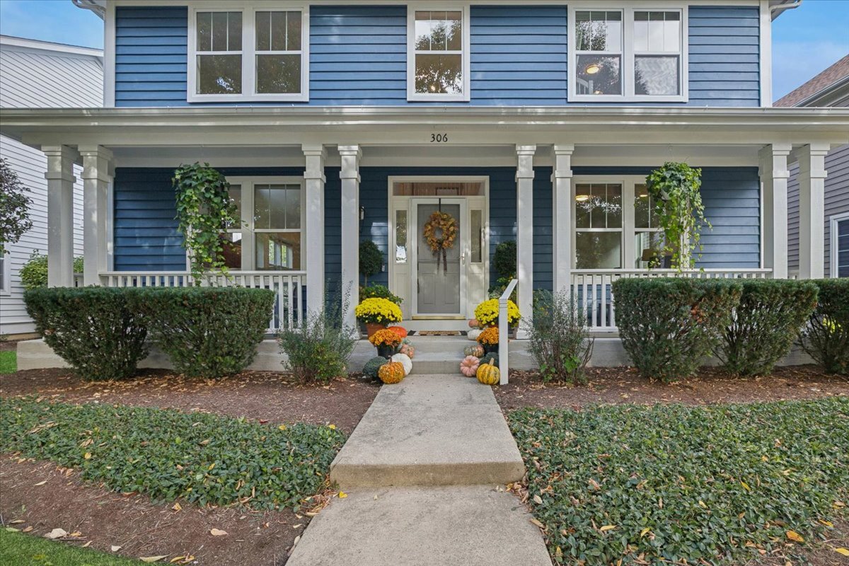 306 Lasalle Street, Vernon Hills, IL 60061
