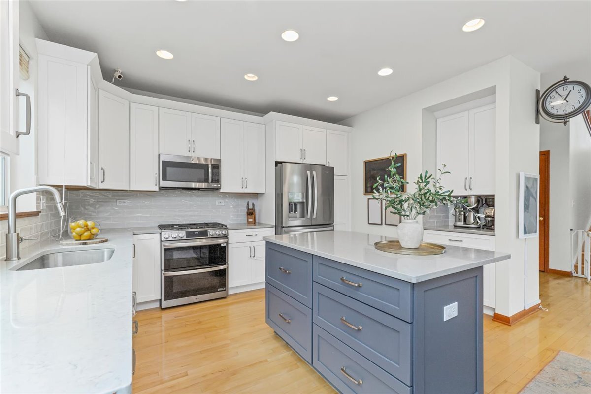 306 Lasalle Street, Vernon Hills, IL 60061