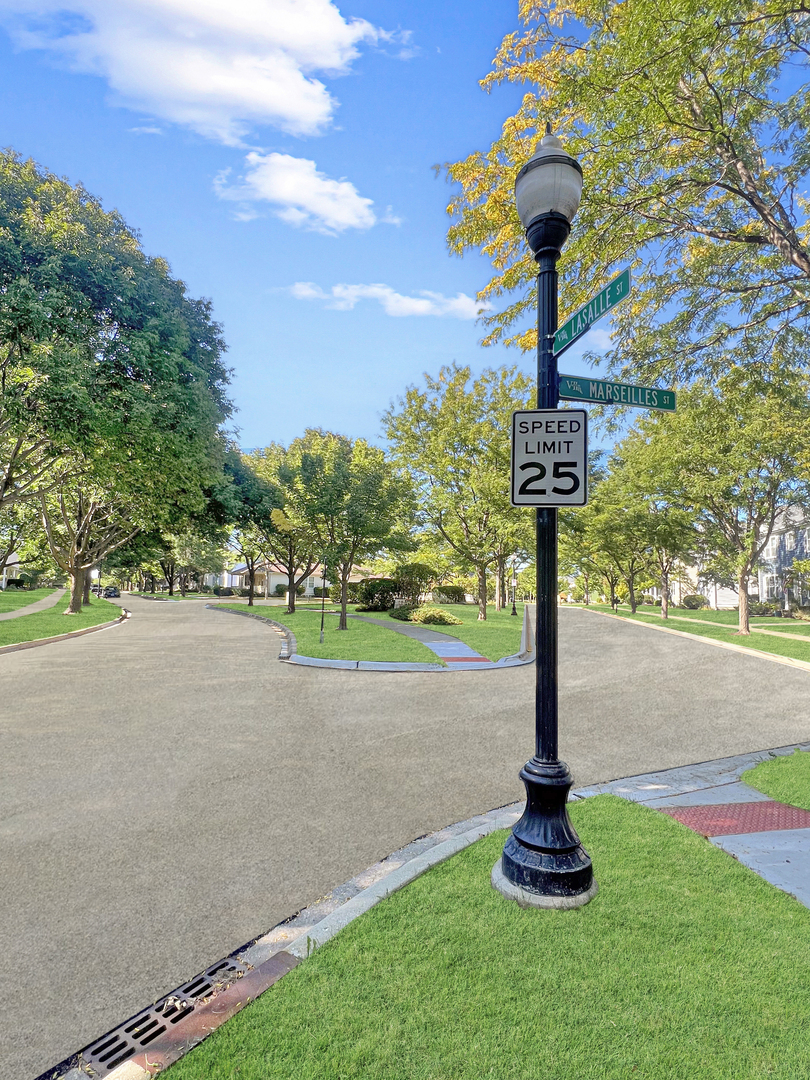 306 Lasalle Street, Vernon Hills, IL 60061