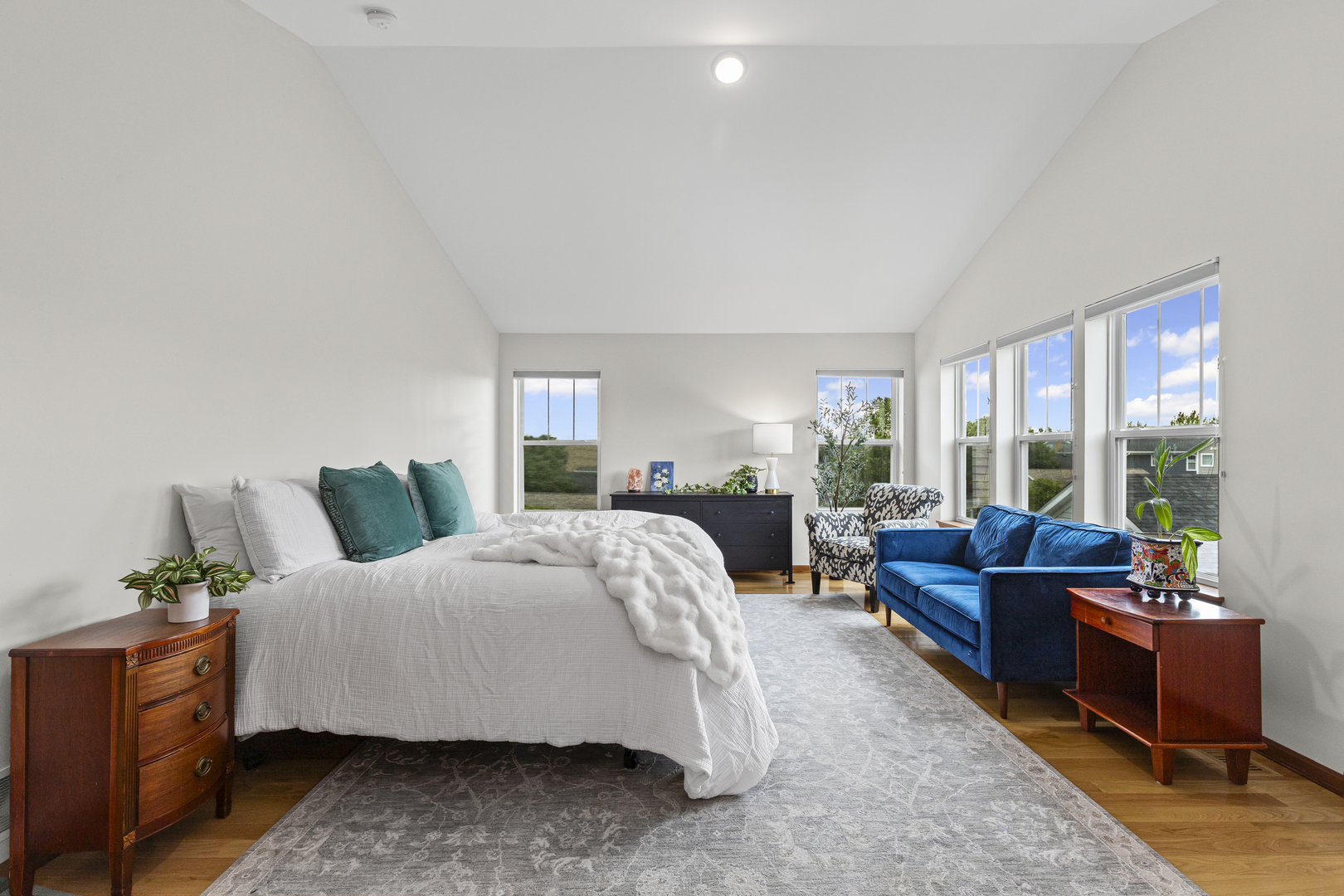 306 Lasalle Street, Vernon Hills, IL 60061