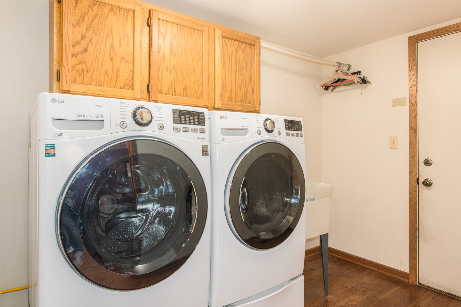 1956 N Lake Arlington Drive, Arlington Heights, IL 60004