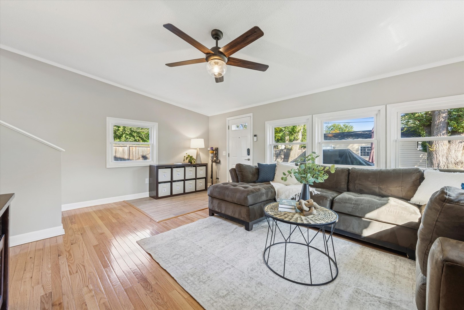 991 S Swain Avenue, Elmhurst, IL 60126