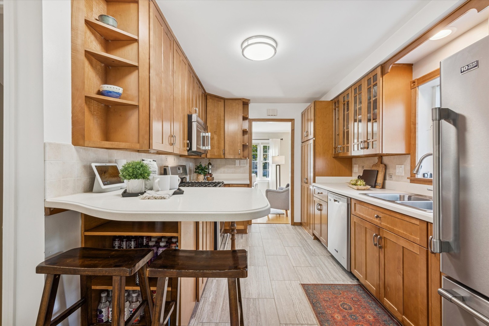 991 S Swain Avenue, Elmhurst, IL 60126