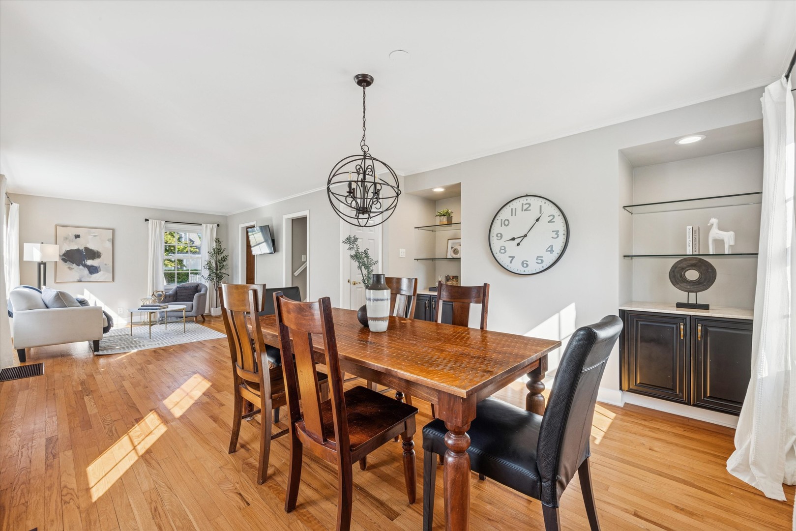 991 S Swain Avenue, Elmhurst, IL 60126