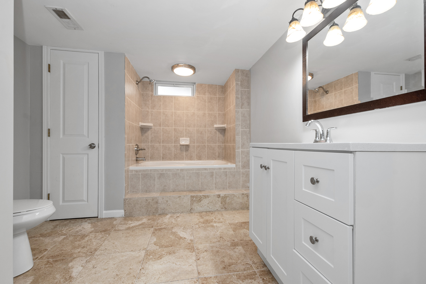 8818 Fairway Drive, Orland Park, IL 60462
