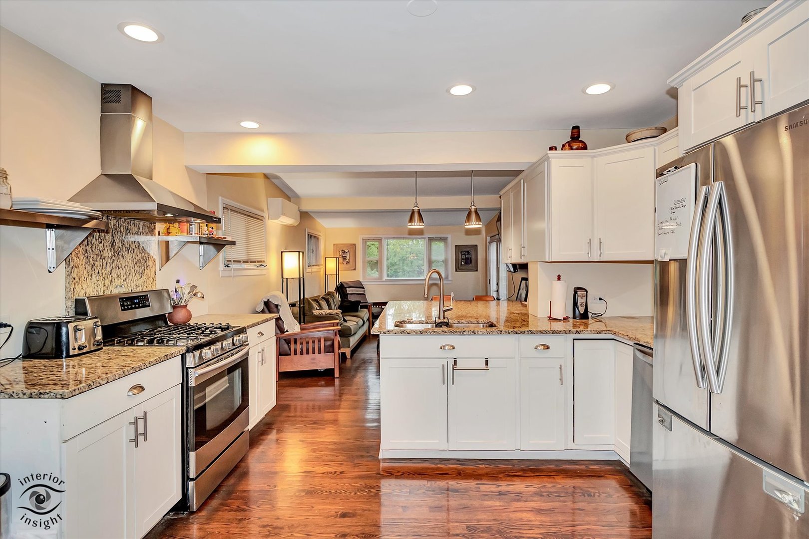 4050 Harvard Terrace, Skokie, IL 60076