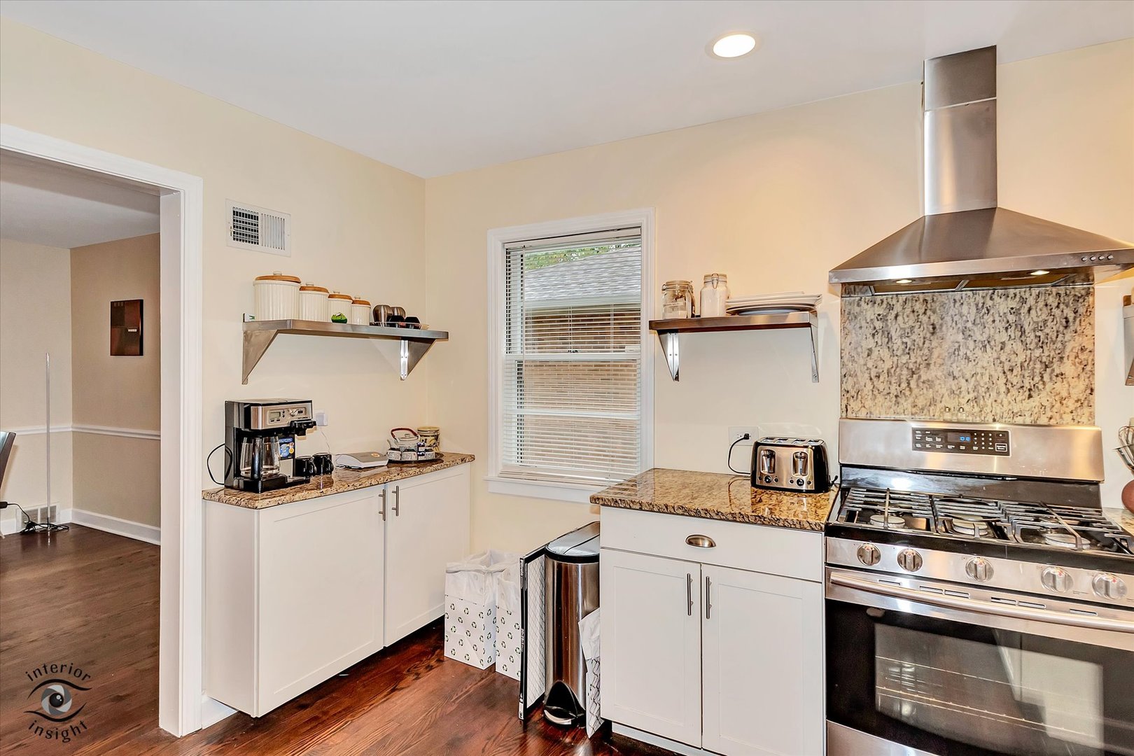 4050 Harvard Terrace, Skokie, IL 60076