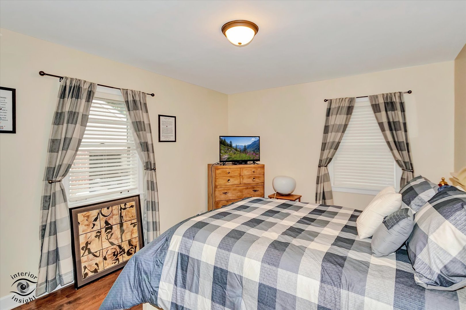 4050 Harvard Terrace, Skokie, IL 60076