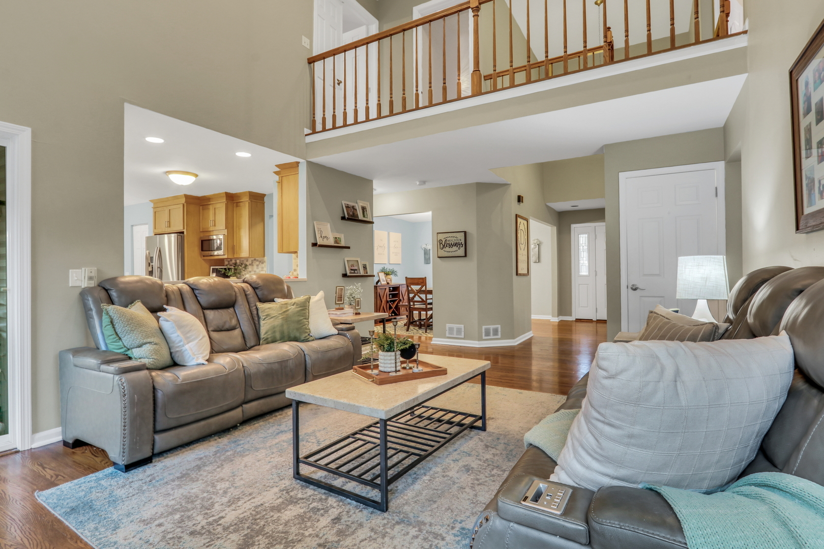 6183 OLD FARM Lane, Gurnee, IL 60031