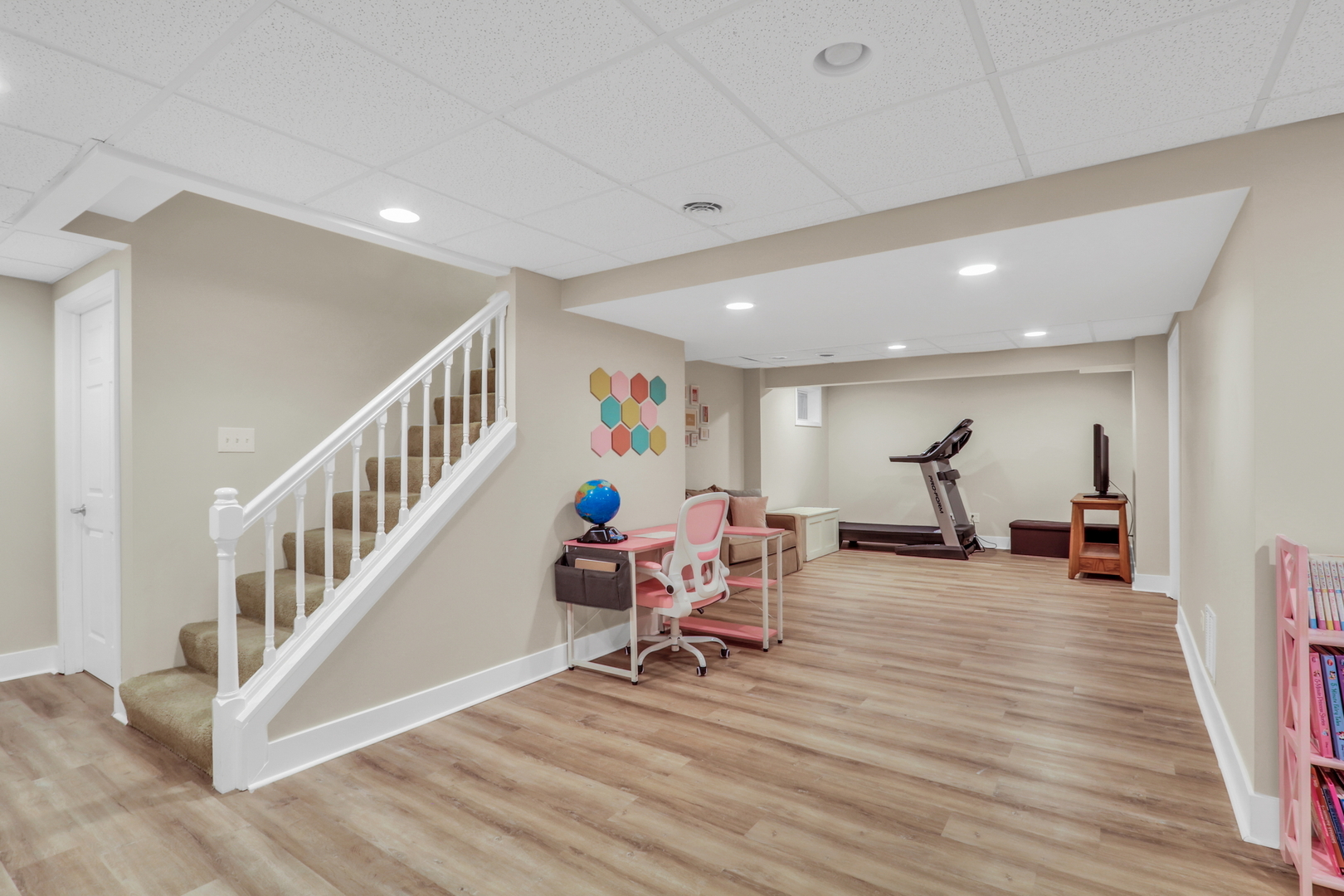 6183 OLD FARM Lane, Gurnee, IL 60031