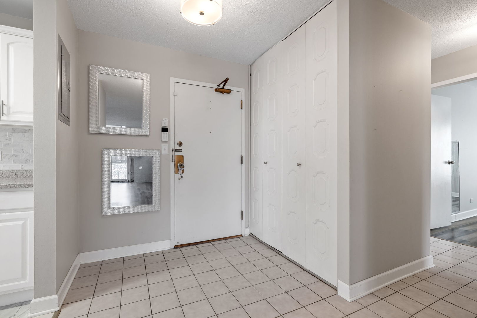 2201 S Grace Street #305, Lombard, IL 60148