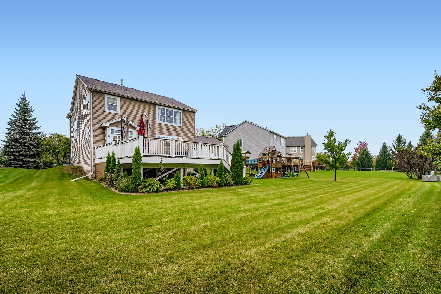 1622 Conway Circle, McHenry, IL 60050