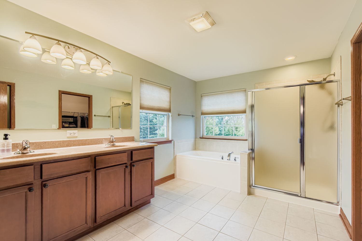 1622 Conway Circle, McHenry, IL 60050